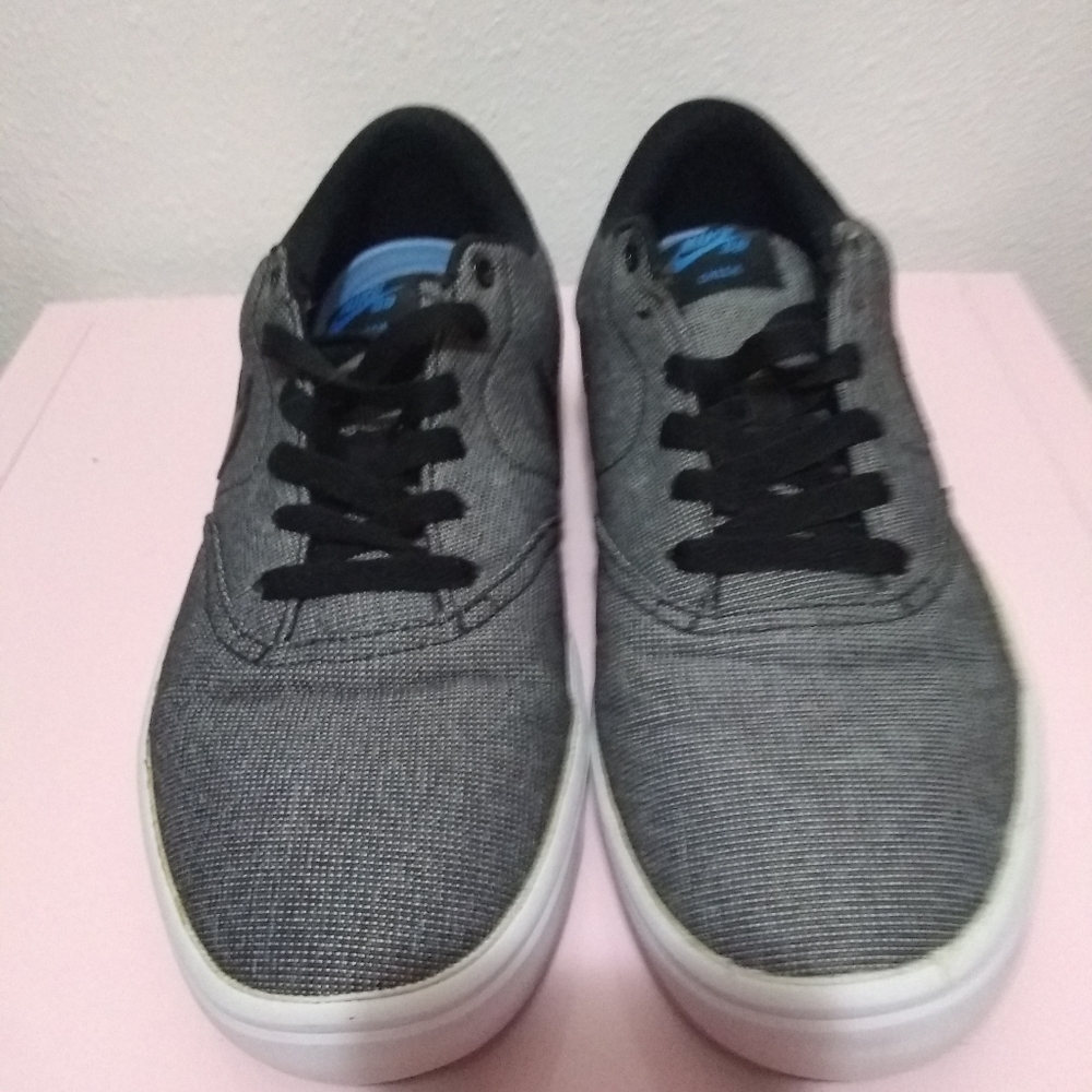 Men's Nike skater shoes
